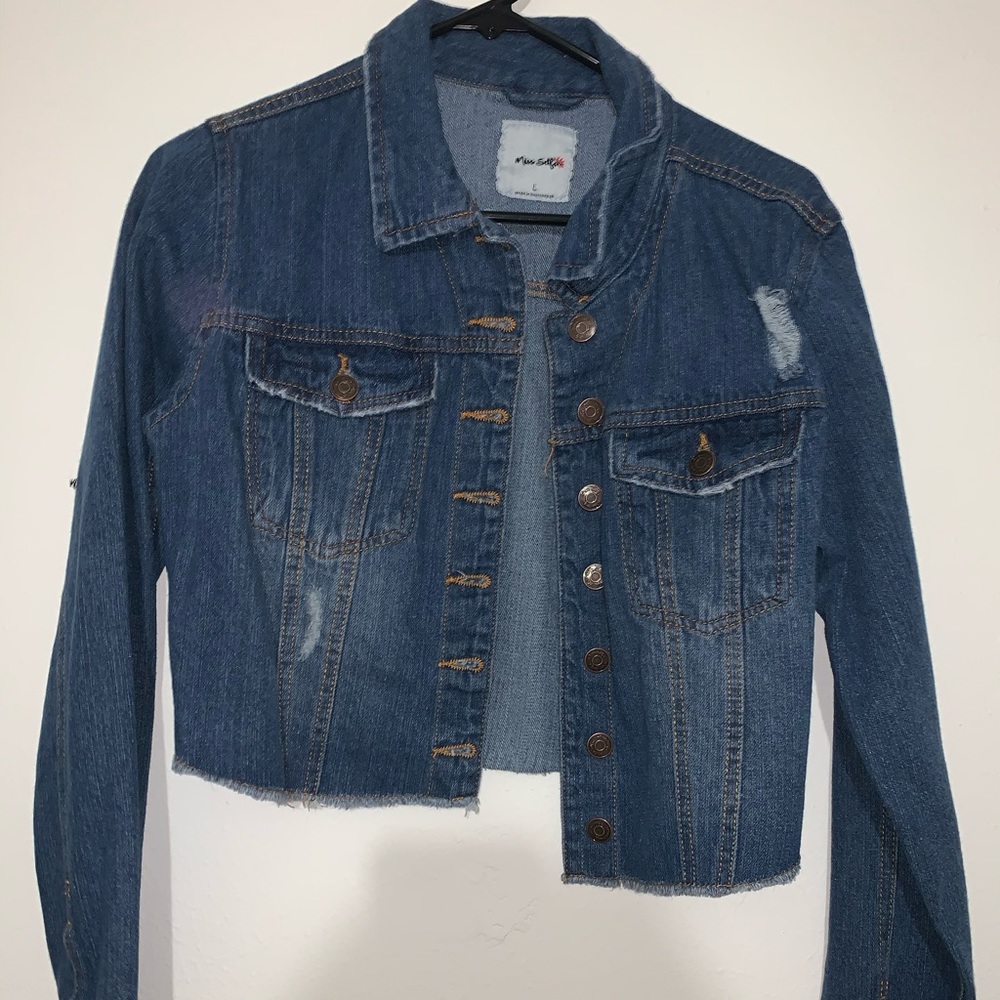 Cropped denim jacket